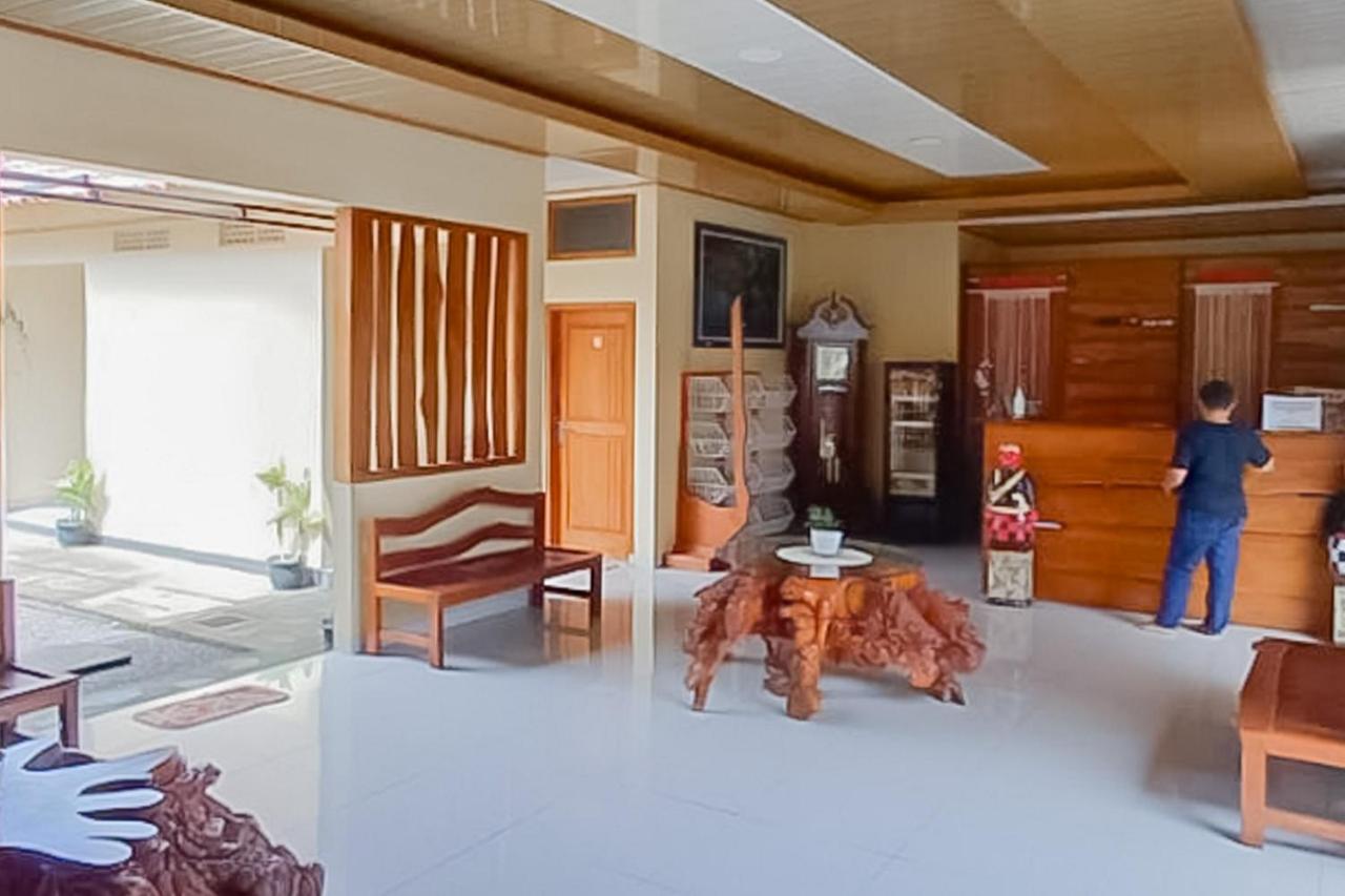 Hotel Reddoorz Syariah Near Tugu Lampu Gentur Cianjur Extérieur photo